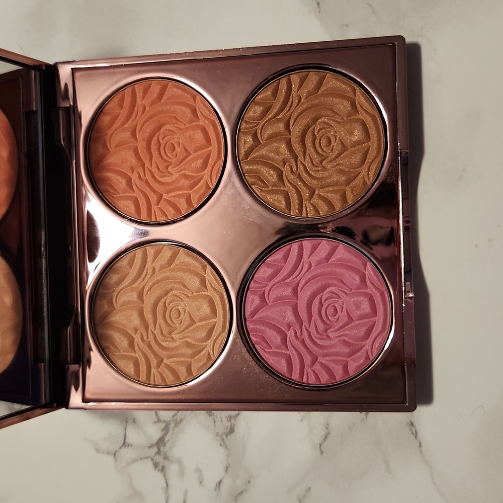 Byterry Beach bomb face palette